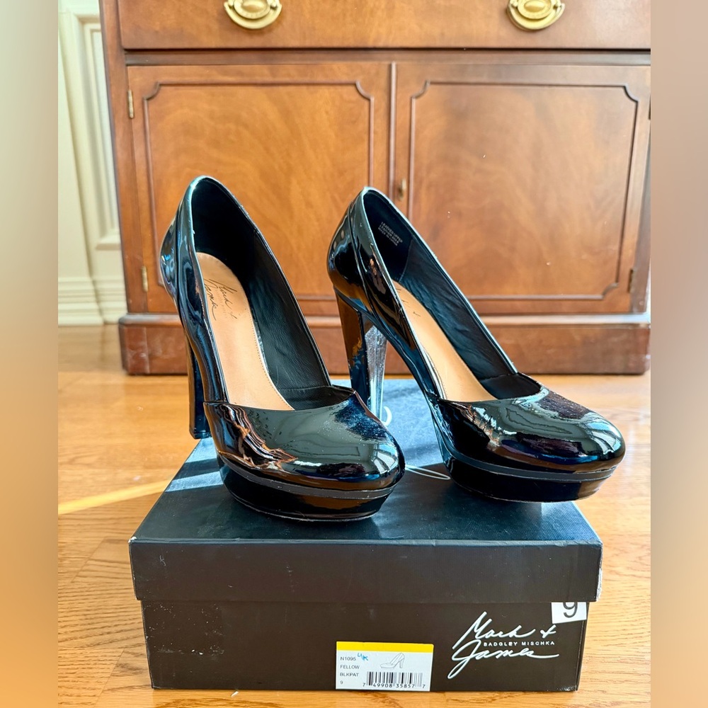 Badgley Mischka Mark & James Black Patent Leather Fellow Platform 5” Heels - 9